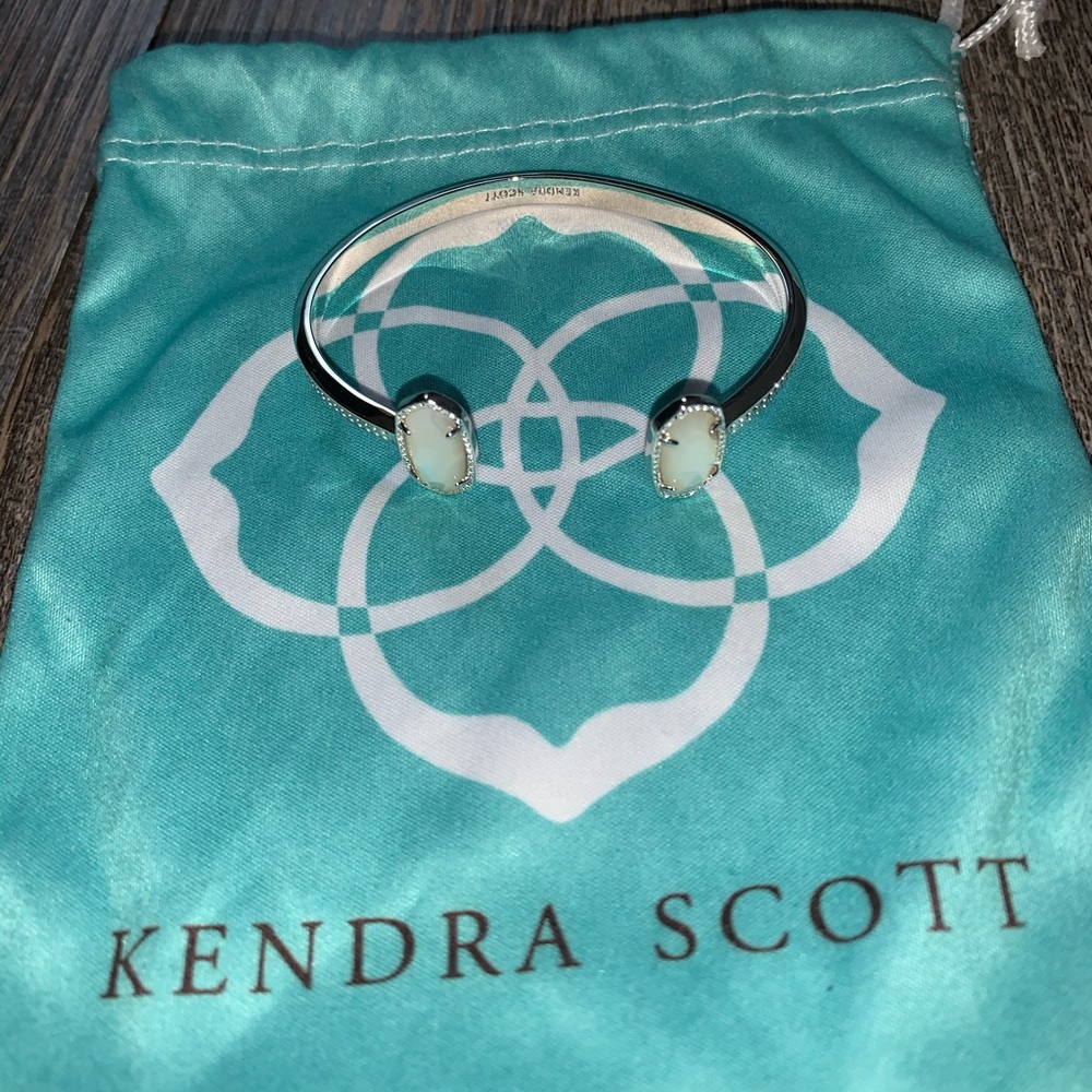 Kendra Scott cream stone silver bracelet